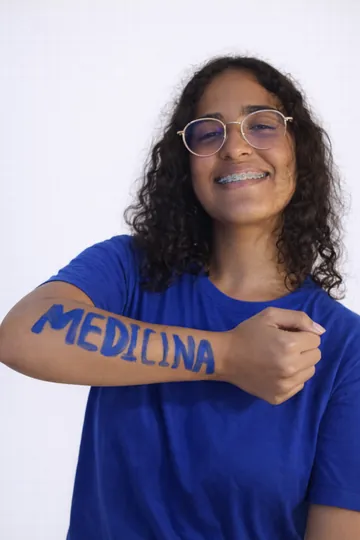 Maria Clara — Aprovada em Medicina UFF