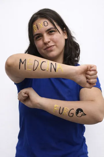 Maria John — Aprovada em Medicina FURG